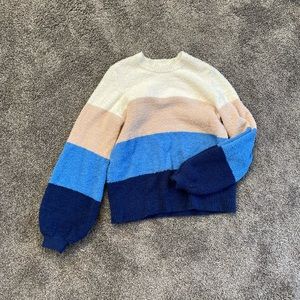 Fluffy soft striped sweater with balloon sleeves